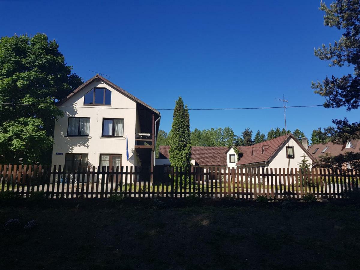 Akmens Stasti / Stone Stories Hotel Kaltene Eksteriør billede
