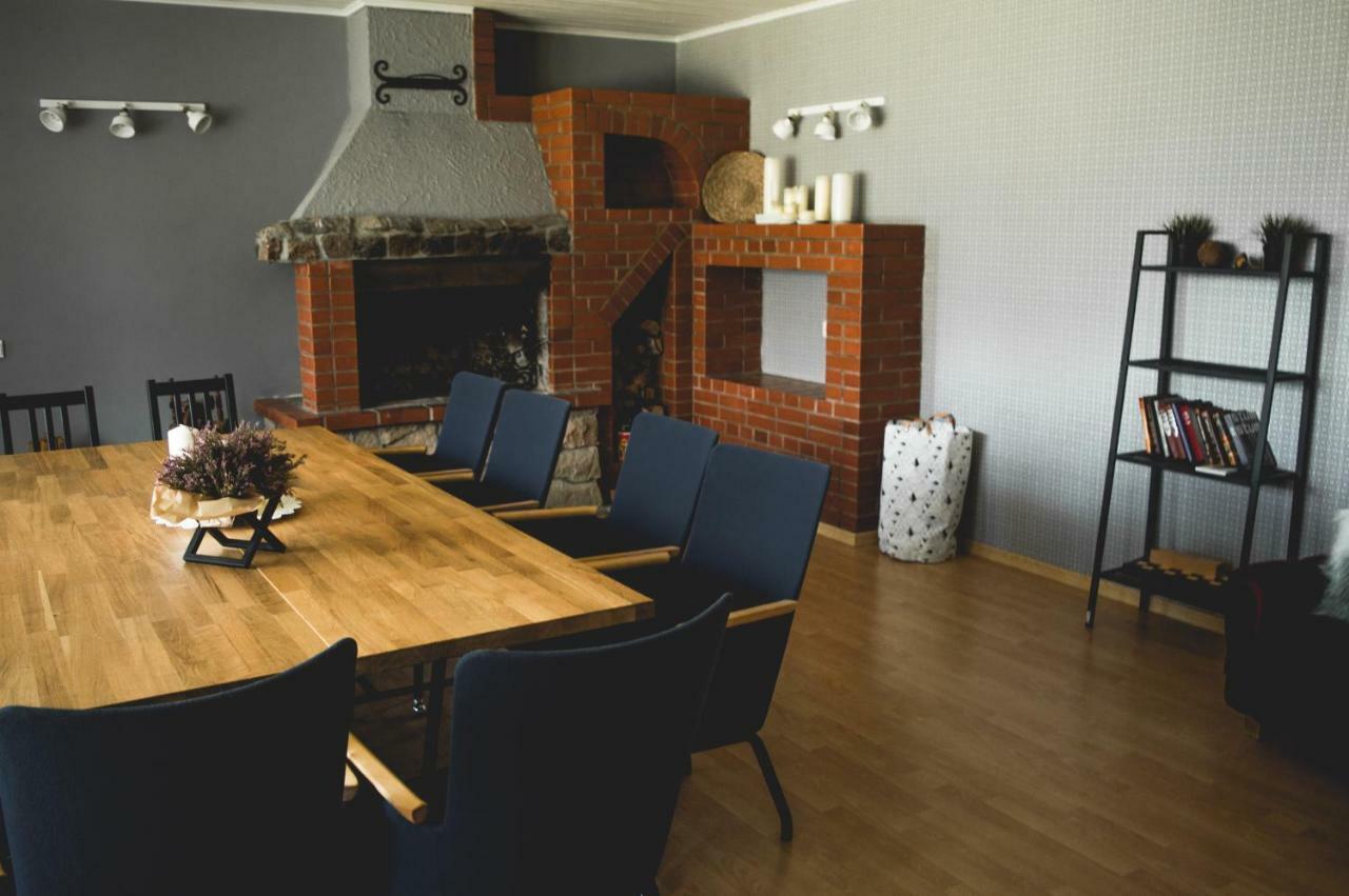 Akmens Stasti / Stone Stories Hotel Kaltene Eksteriør billede